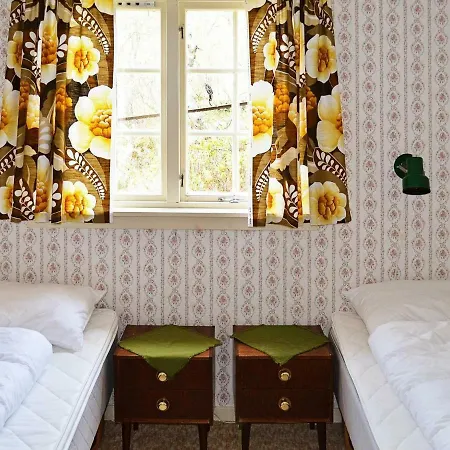 Two-bedroom Holiday In 1 Laupstad